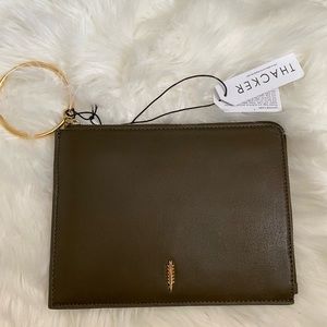 Brand New Thacker New York Gable Ring Travel Pouch in Olive Green